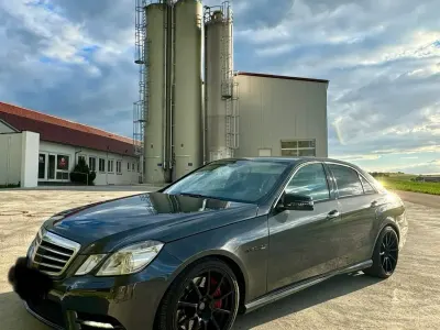 Gebraucht Mercedes E500 AMG 500 PS (367 kW) 2011 Grau Limousine