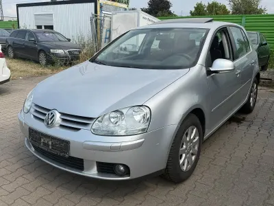 Gebraucht VW Golf IV 102 PS (75 kW) 2005 Silber Limousine