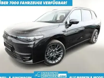 Neu Leapmotor C10 215 PS (158 kW) 2025 Metallic black SUV