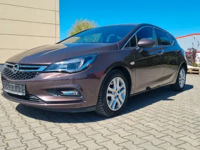 Used Opel Astra Dynamic 125 HP (91 kW) 2017 Sedan