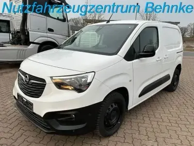 Usata Opel Combo Edition 131 CV (96 kW) 2021 Bianco Monovolume