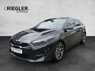 Neu Kia Ceed Spirit 140 PS (102 kW) 2025 Schwarz Kleinwagen