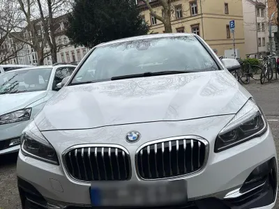 Gebraucht BMW 218 Gran Tourer Luxury Line 150 PS (110 kW) 2018 Weiß Van / Kleinbus