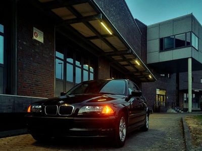 Gebraucht BMW 316 105 PS (77 kW) 2001 Schwarz Limousine
