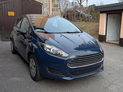 Gebraucht Ford Fiesta Ambiente 60 PS (44 kW) 2015 Blau Limousine