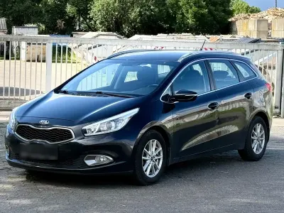 Gebraucht Kia Ceed 128 PS (94 kW) 2014 Schwarz Kleinwagen