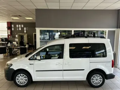 Gebraucht VW Caddy Trendline 102 PS (75 kW) 2020 Weiß Van / Kleinbus