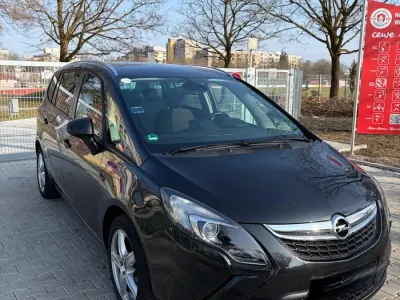 Gebraucht Opel Zafira Tourer 140 PS (102 kW) 2012 Schwarz Van / Kleinbus