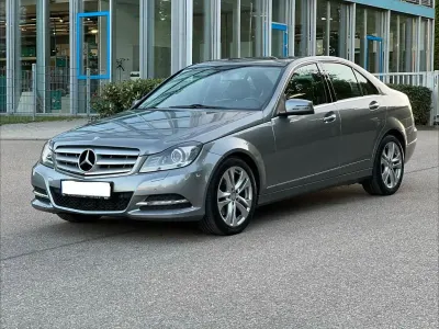 Gebraucht Mercedes C200 Avantgarde 184 PS (135 kW) 2012 Grau Limousine