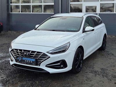 Gebraucht Hyundai i30 Prime 159 PS (116 kW) 2022 Polar white / sol Kombi