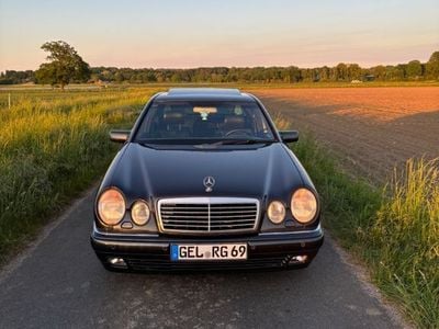 Mercedes E280