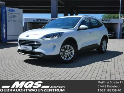 Gebraucht Ford Kuga Titanium 150 PS (110 kW) 2021 Frostweiß SUV
