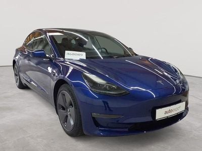 Begagnad Tesla Model 3 365 kW (497 HK) 2022 Blå Sedan