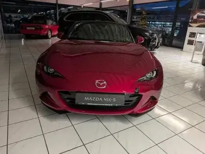 Nuova Mazda MX5 Exclusive-Line 132 CV (97 kW) 2025 Rosso Cabrio
