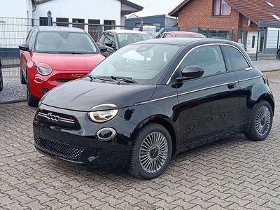 Schwarz Gebraucht 2023 Fiat 500e Style | 23.990 € (Etwas zu teuer)