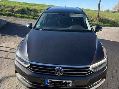 Second-hand VW Passat Comfortline 150 CP (110 kW) 2017 Negru Break