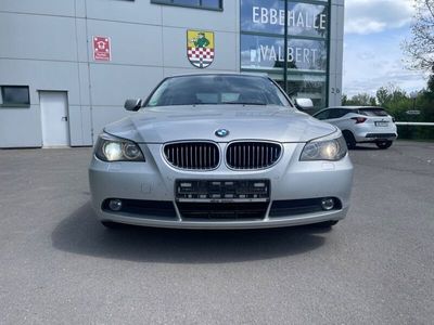 BMW 523