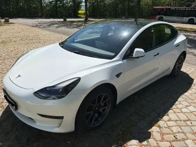Gebraucht Tesla Model 3 RWD 239 kW (325 PS) 2021 Weiß Limousine