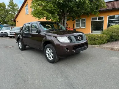 Gebraucht Nissan Navara 144 PS (105 kW) 2015 Braun Pickup