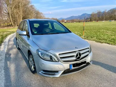 Gebraucht Mercedes B180 109 PS (80 kW) 2012 Silber Van / Kleinbus