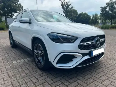 Gebraucht Mercedes GLA200 AMG line 150 PS (110 kW) 2025 Weiß SUV