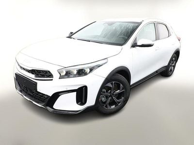 Neu Kia XCeed 150 PS (110 kW) 2025 Deluxeweiß metallic SUV