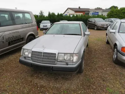 Gebraucht Mercedes 300 179 PS (131 kW) 1990 Silber Coupé
