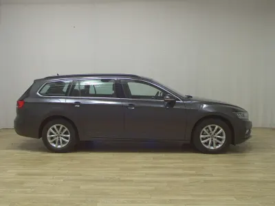 Second-hand VW Passat Business 150 CP (110 kW) 2022 Gri Break