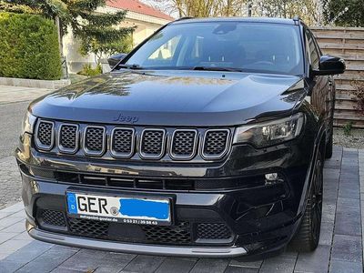 Gebraucht Jeep Compass Limited 181 PS (133 kW) 2022 Schwarz SUV