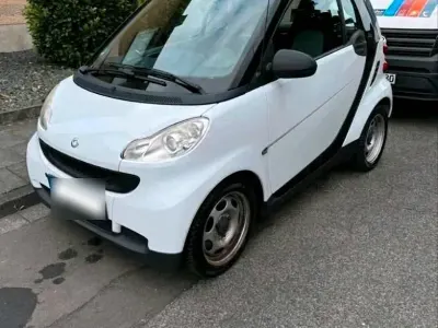 Gebraucht Smart ForTwo Coupé Pure 71 PS (52 kW) 2011 Weiß Coupé