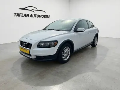 Gebraucht Volvo C30 Momentum 145 PS (106 kW) 2007 Weiß Kleinwagen