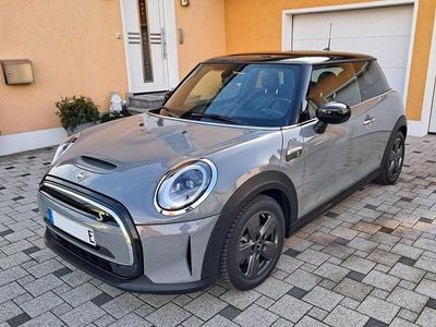 Grau Gebraucht 2022 Mini Cooper SE Kleinwagen | 18.900 € (Fairer Preis)
