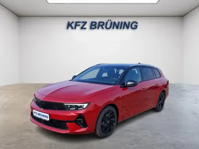 Gebraucht Opel Astra 179 PS (131 kW) 2023 Kardio rot / dach schwarz (metallic) Kleinwagen