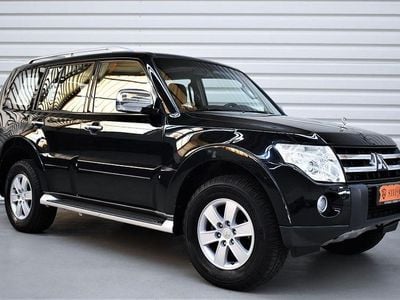 Gebraucht Mitsubishi Pajero Instyle 250 PS (183 kW) 2008 Schwarz SUV