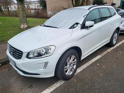 Weiß Gebraucht 2015 Volvo XC60 SUV | 13.500 €