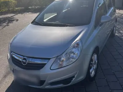 Usata Opel Corsa 90 CV (66 kW) 2009 Argento Utilitaria