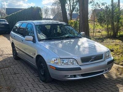 Second-hand Volvo V40 2002 Argintiu Break