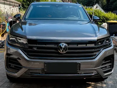 Gebraucht VW Touareg R 462 PS (339 kW) 2023 Grau SUV