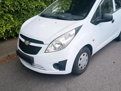 Używany Chevrolet Spark 68 KM (50 kW) 2010 Biały Hatchback