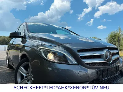 Gebraucht Mercedes B180 Edition 122 PS (89 kW) 2013 Grau Kleinwagen