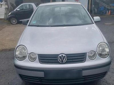 Gebraucht VW Polo 64 PS (47 kW) 2003 Silber Kleinwagen