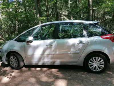 Gebraucht Citroën C4 Picasso Tendance 120 PS (88 kW) 2009 Silber Van / Kleinbus
