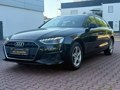 Gebraucht Audi A4 Basis 163 PS (119 kW) 2023 Brillantschwarz Kombi