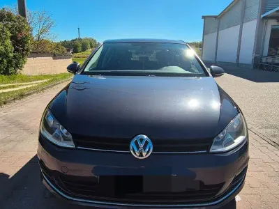 Gebraucht VW Golf VII LOUNGE 110 PS (80 kW) 2015 Braun Limousine