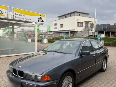 Gebraucht BMW 523 170 PS (125 kW) 1999 Grau Limousine