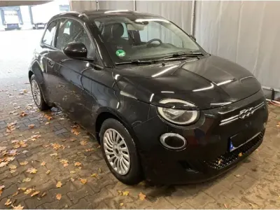 Gebraucht Fiat 500e Action 69 kW (95 PS) 2023 Schwarz Kleinwagen