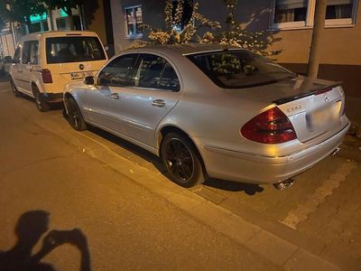 Mercedes E240