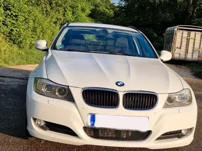 Używany BMW 320 Efficient Dynamics 163 KM (119 kW) 2012 Biały Kombi