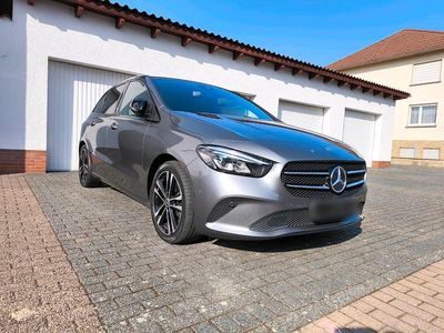 Gebraucht Mercedes B250 224 PS (164 kW) 2019 Silber Van / Kleinbus