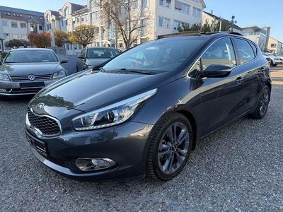 Second-hand Kia Ceed Platinum Edition 135 CP (99 kW) 2012 Gri Hatchback
